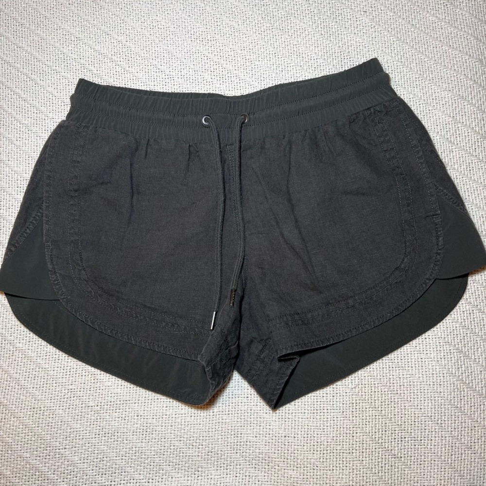 Athleta Beachside Bali Linen Shorts Dark Gray Size 2 Natural Fiber Workout